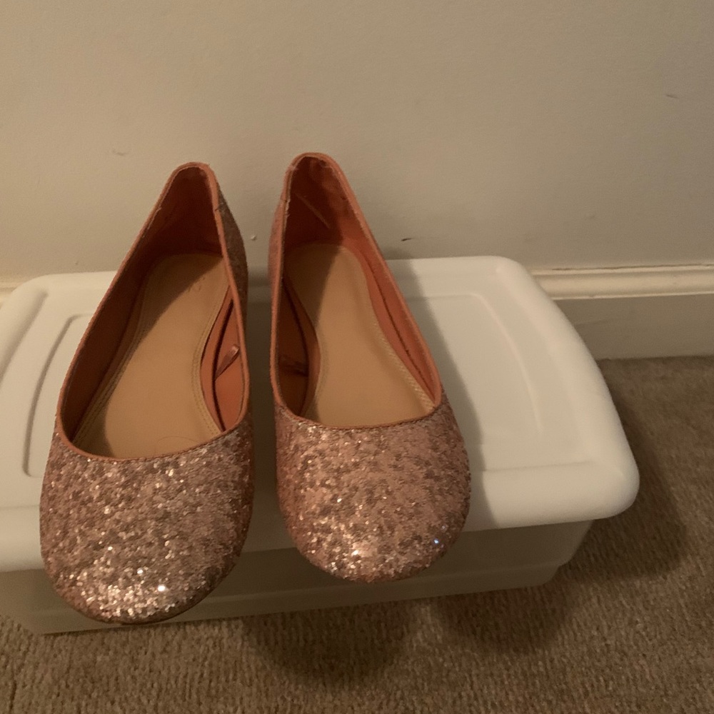Sparky pink flats